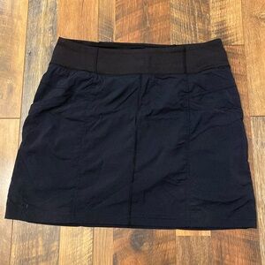 Prana Black Skort Size Large EUC